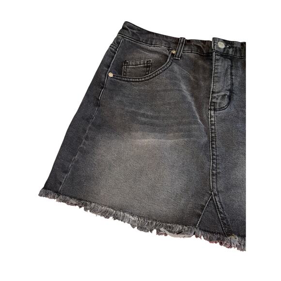 Wild Fable Mini Skirt | Black Denim | Raw Hem  | Size 10 - Picture 5 of 9